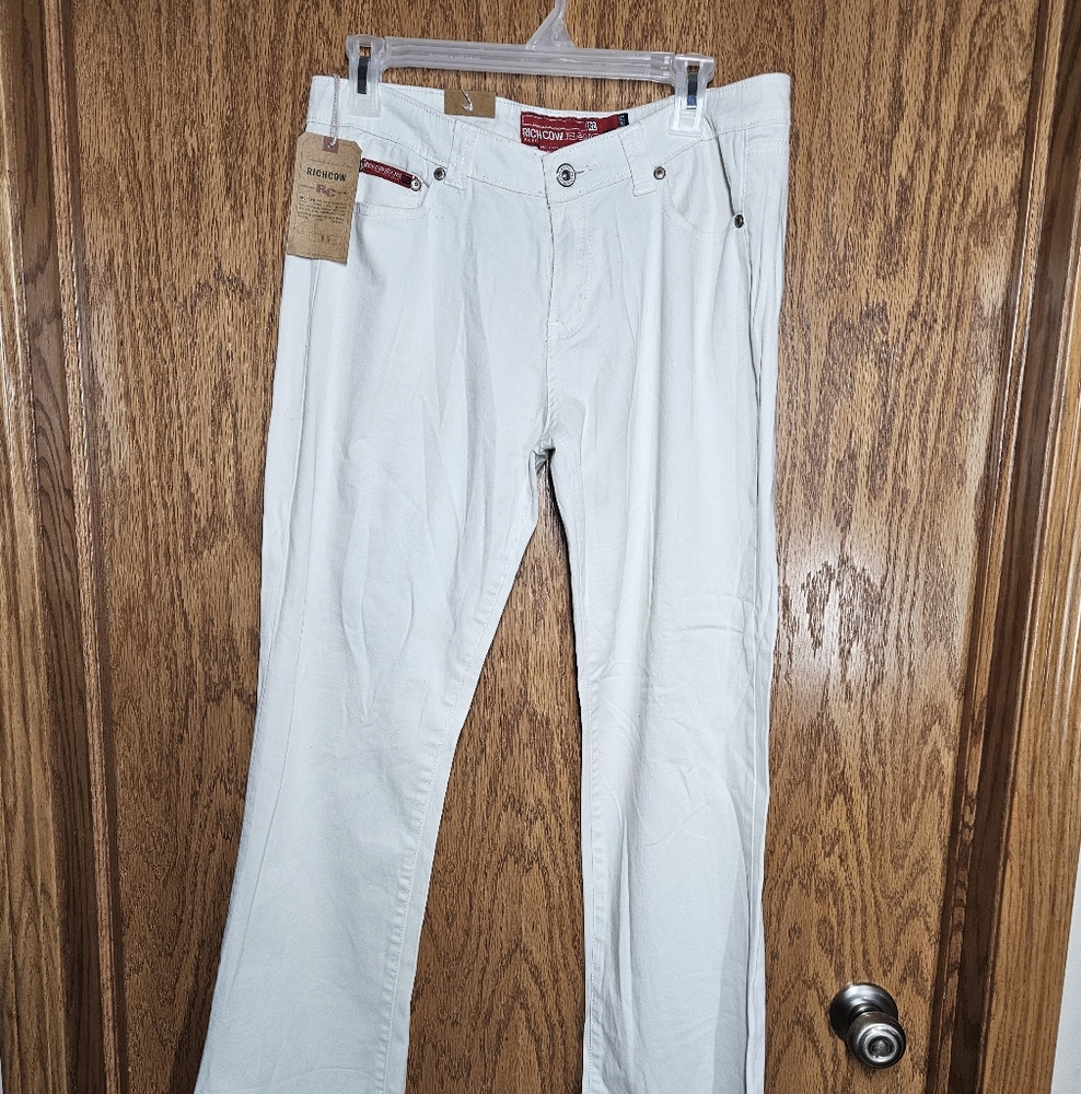 RichCow Denim Division Jeans, Juniors Sz. 15 Embellished Back Pockets